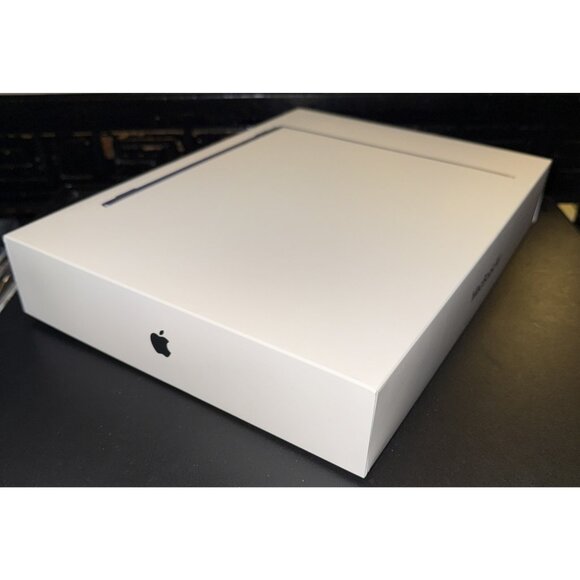 Apple MacBook Air M4 Chip 16GB 256GB 13-inch Model A3240 EMPTY BOX ONLY - Picture 10 of 10